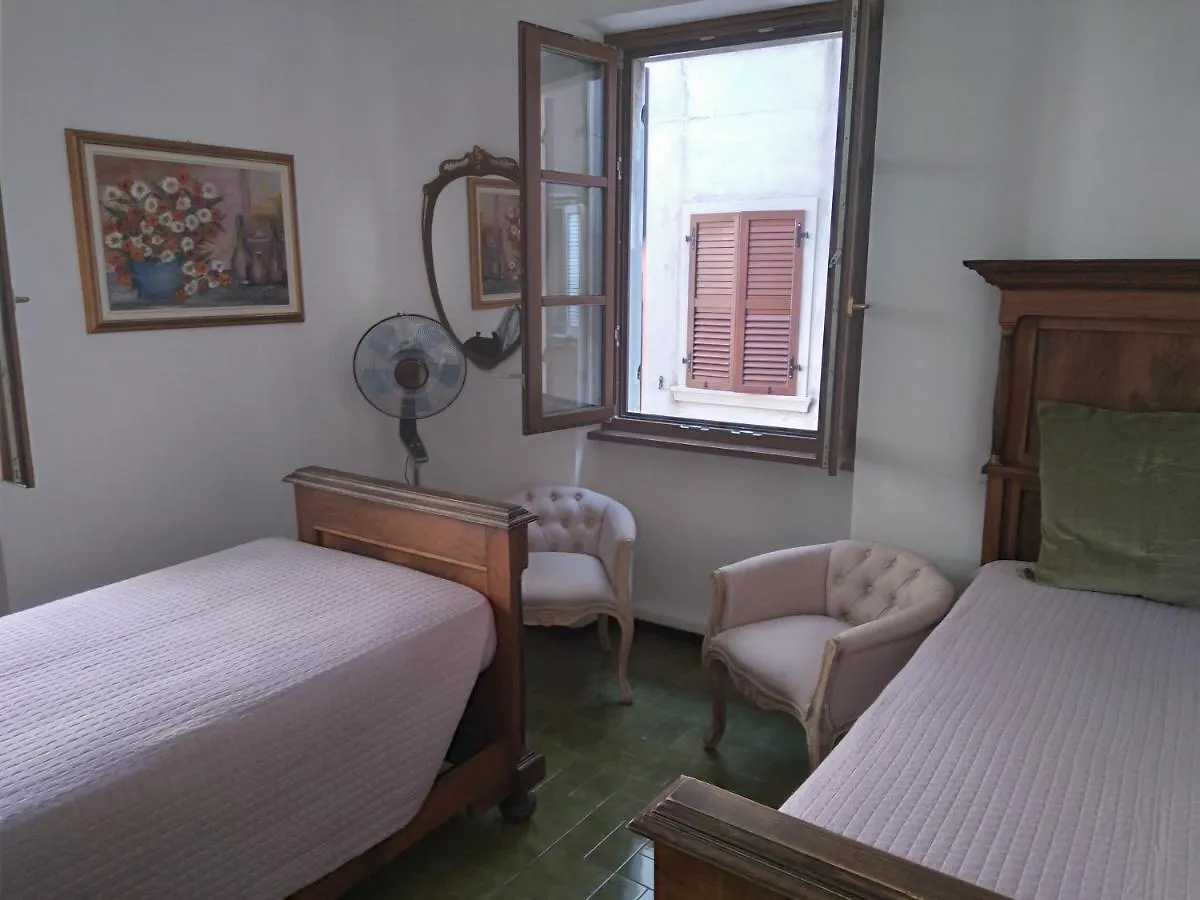 Ferienwohnung Originari Del Garda Garda  0*, Garda (Verona)